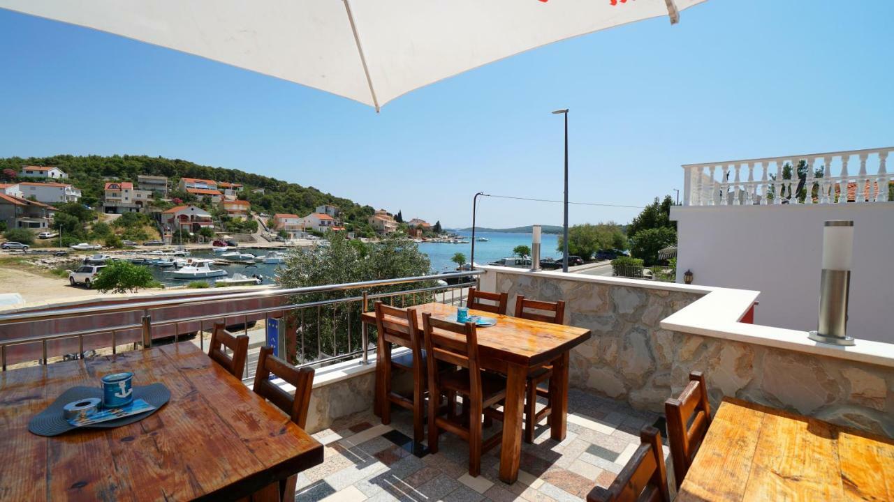 Guest House Sandra Tisno Exteriér fotografie
